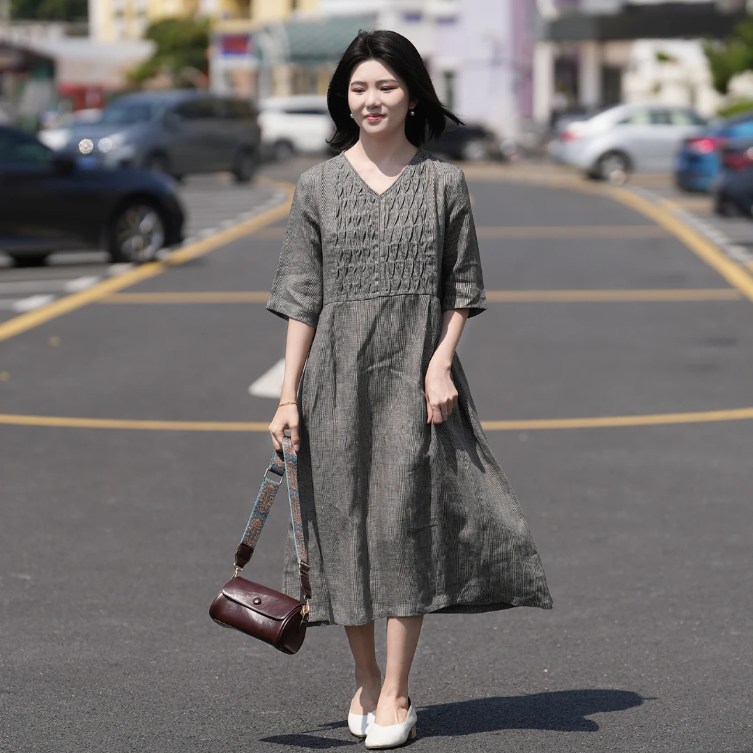 十五家25春夏季新款亚麻棉千鸟格纹V领复古棉麻度假连衣裙文艺女