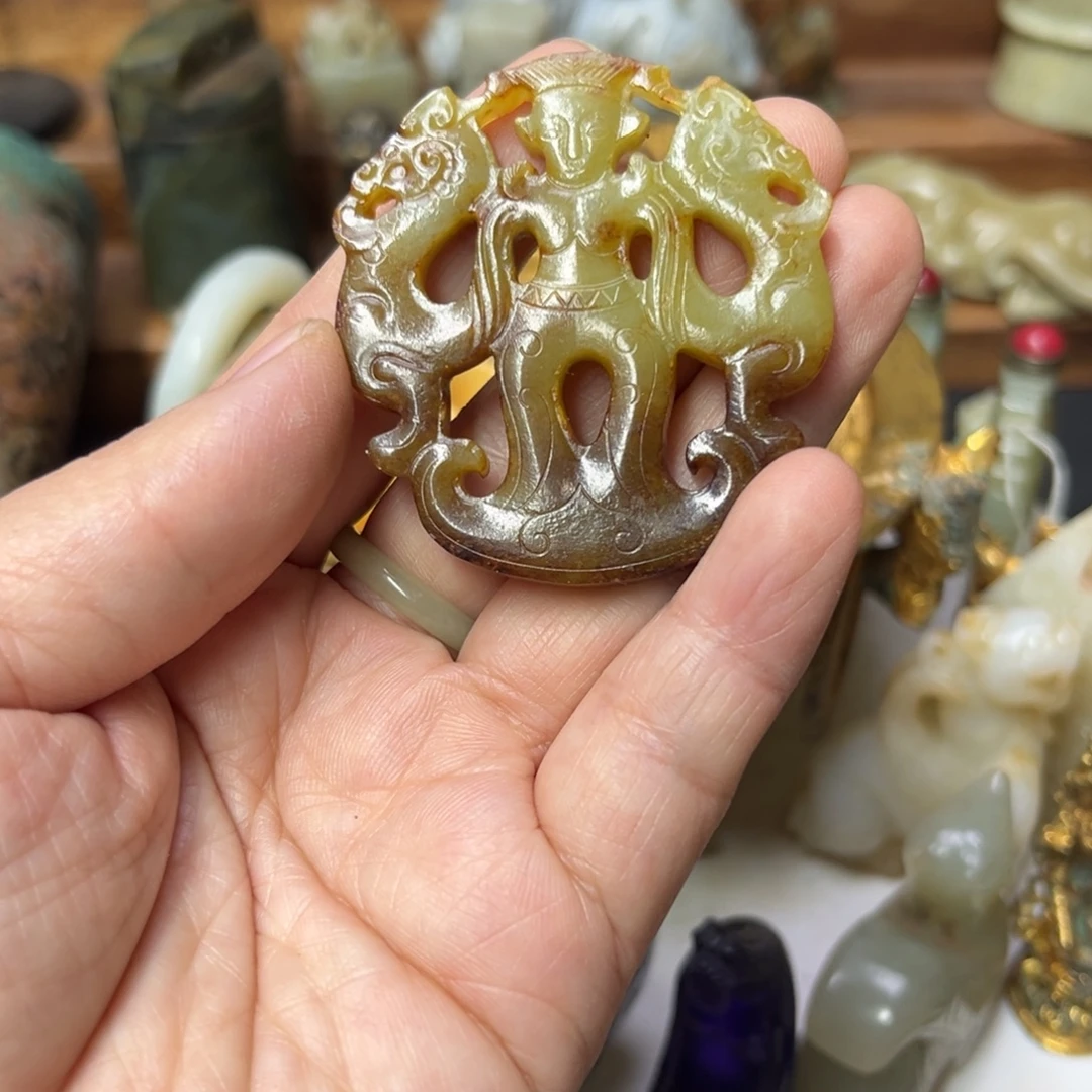 和田玉（糖玉）未镶嵌挂件