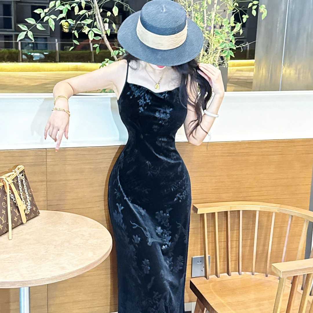 LHMknk1画报夫人原创自制温柔显瘦贵气丝绒吊带鱼尾连衣裙 秋瑰墨