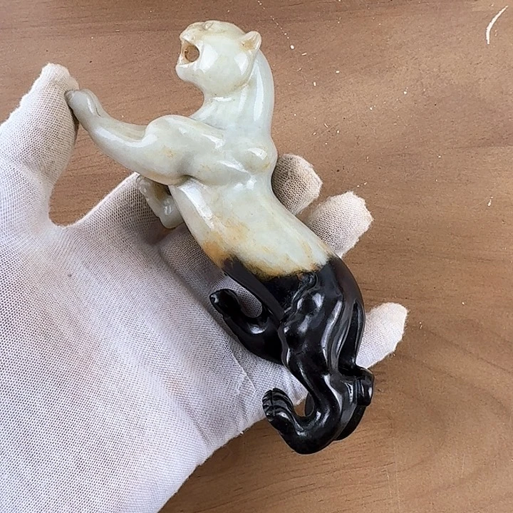 和田玉挂件未镶嵌董*会