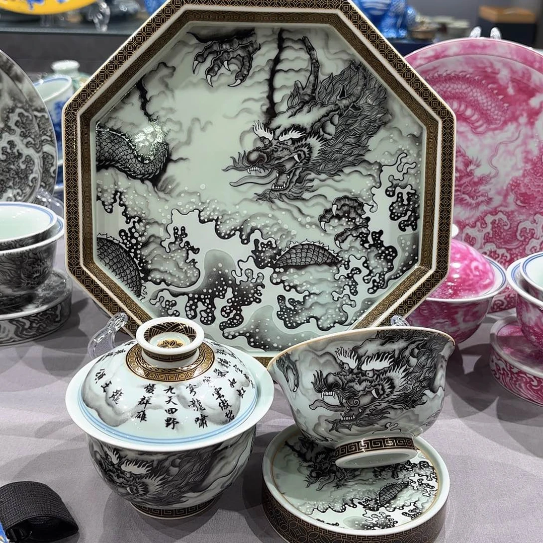 瓷片景德镇瓷器精品陈列