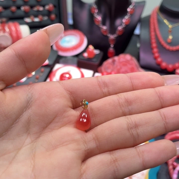 菱锰矿（红纹石）18K金镶嵌颈饰水滴吊坠