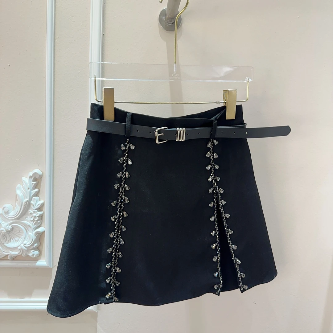 艾日秀2025春季新款气质减龄水钻高腰显瘦半身裙 E8620