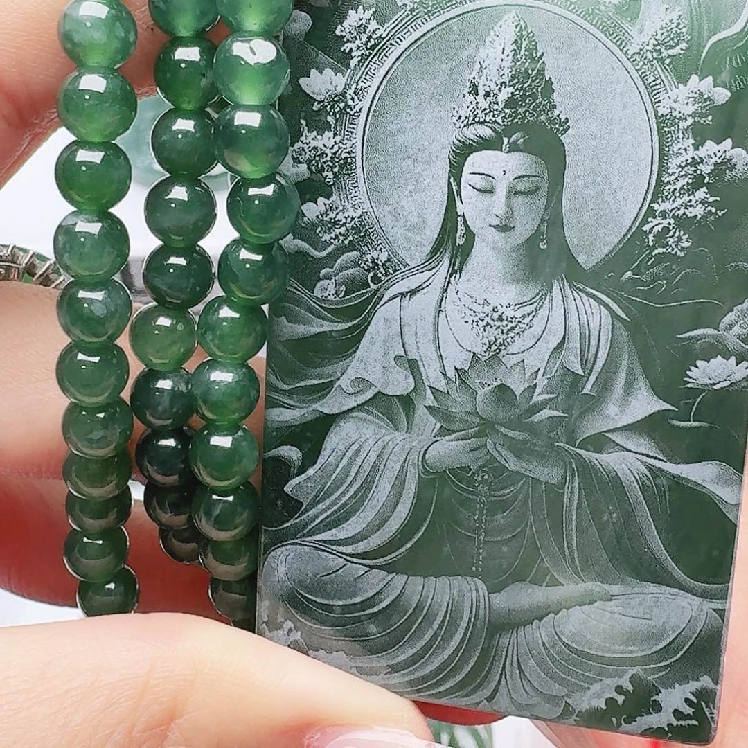 翡翠未镶嵌颈饰多样性发其一