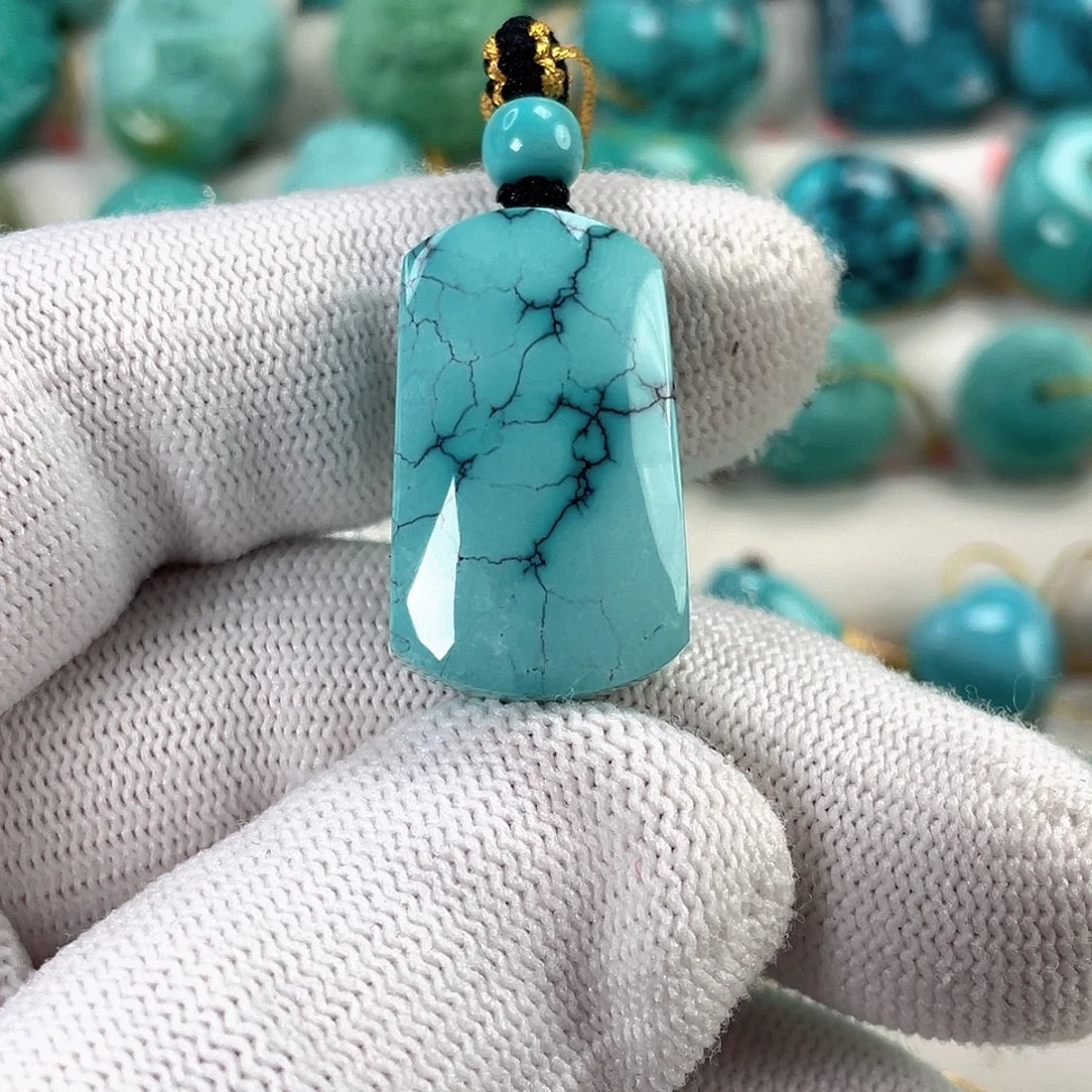 *****绿松石未镶嵌挂件