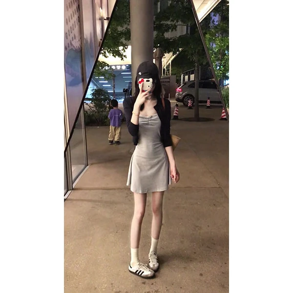 辣妹风褶皱花边吊带连衣裙女夏季收腰显瘦a字短裙防晒开衫两件套