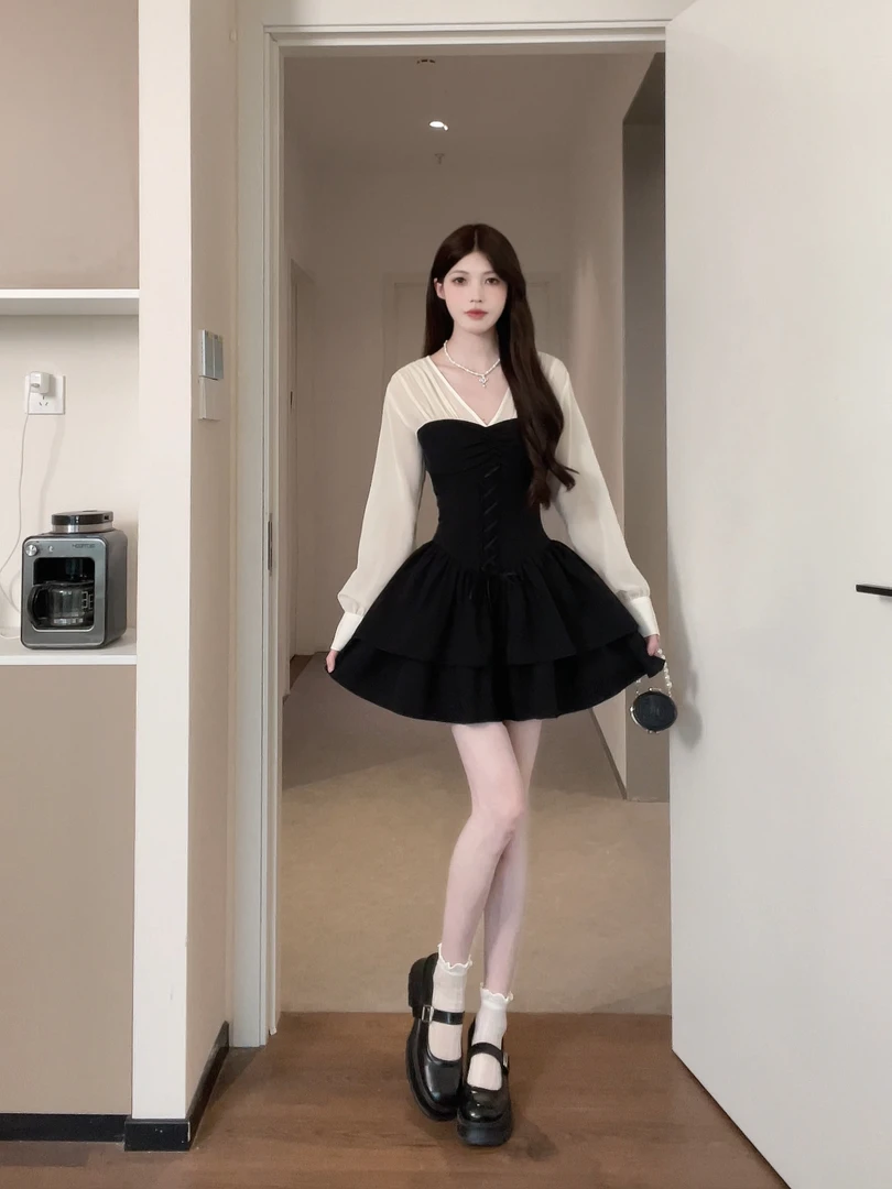 松本丧丧撞色拼接小黑裙绑带收腰V领设计感减龄收腰显瘦B253Q1590