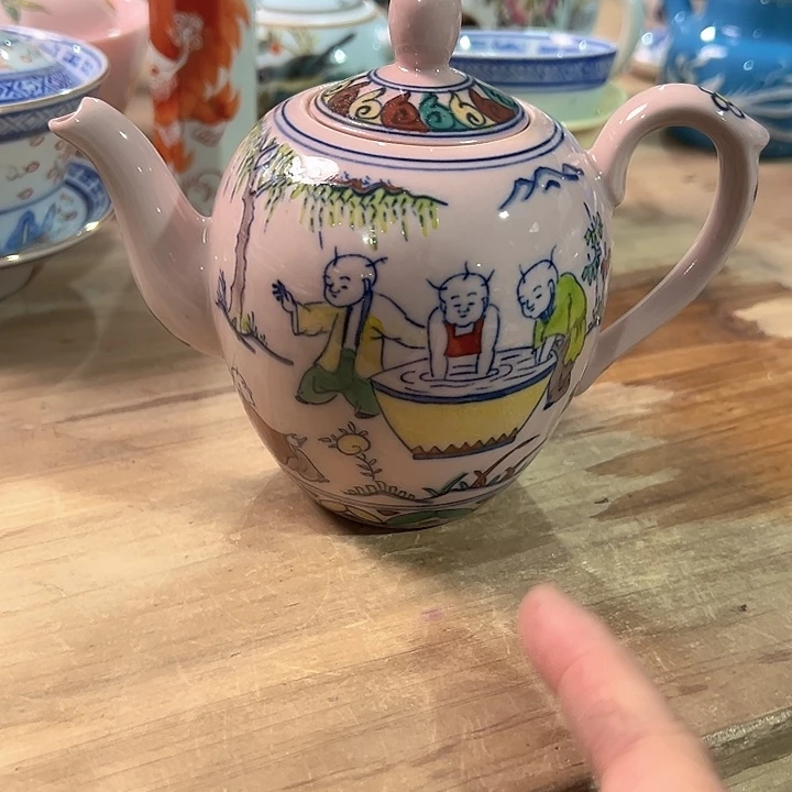 瓷片景德镇陶瓷学院的前身由原