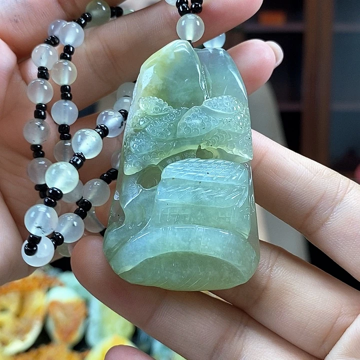 蛇纹石玉未镶嵌颈饰