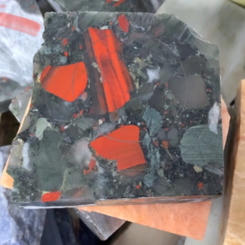 【闪购商品】未镶嵌手镯石英岩玉龙血多宝