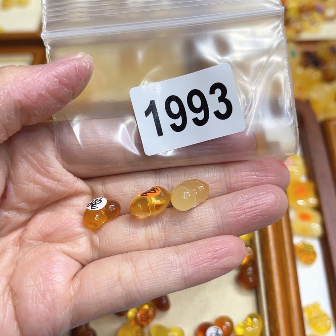 琥珀颈饰未镶嵌蜜蜡