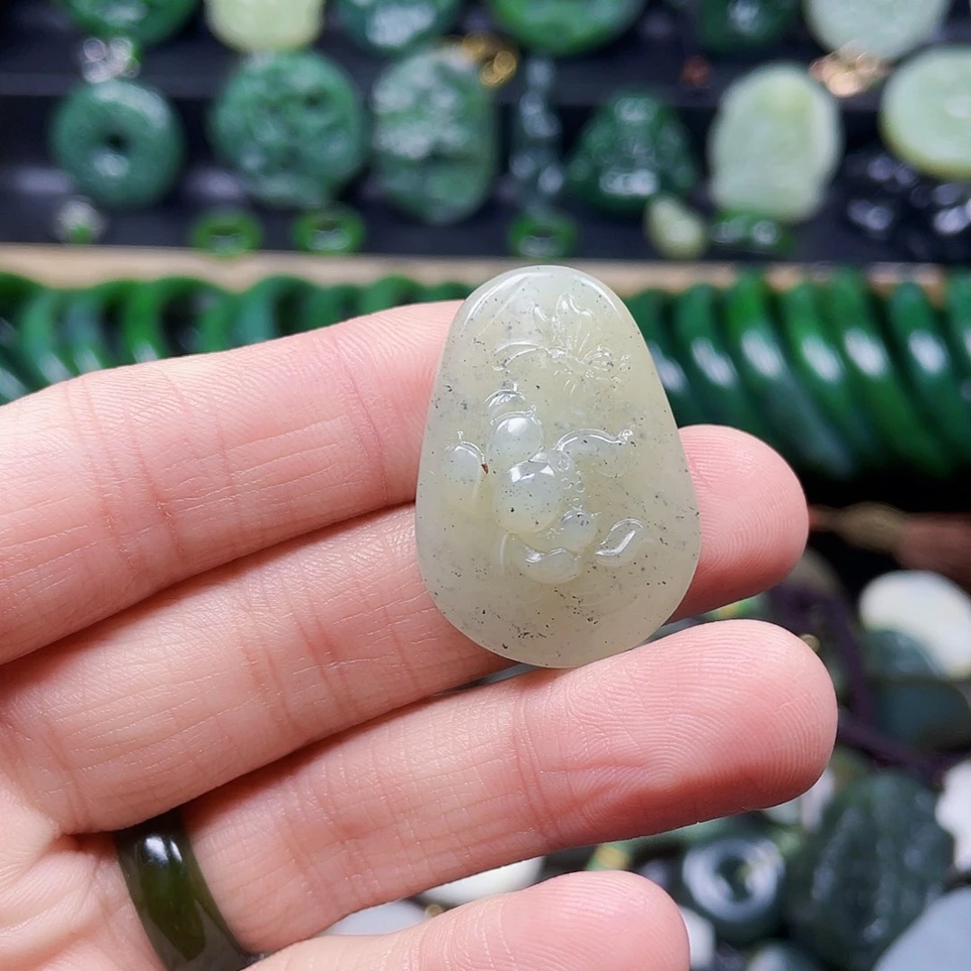 和田玉未镶嵌珠宝半成品