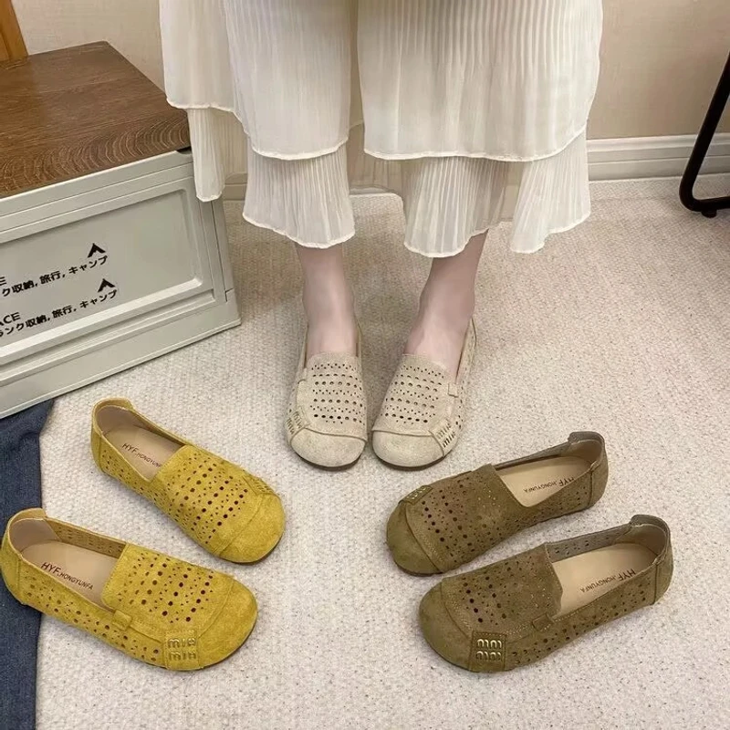软皮软底一脚蹬懒人2025年夏季新款磨砂圆头洞洞鞋女款透气妈妈鞋