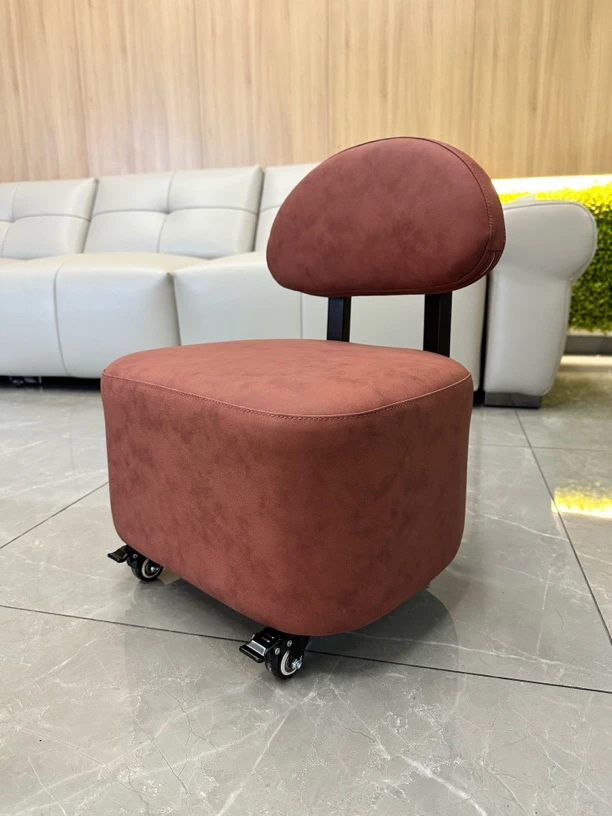 溜溜客厅家用实木矮凳移动滑轮板凳换鞋万向轮凳子靠背旋转沙发