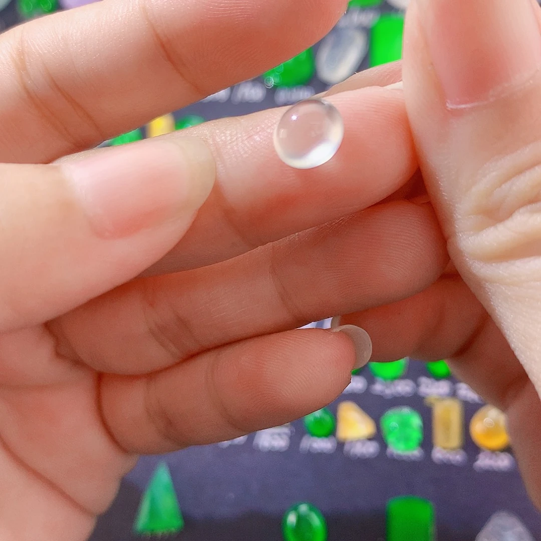 翡翠未镶嵌颈饰玻璃白钢蛋