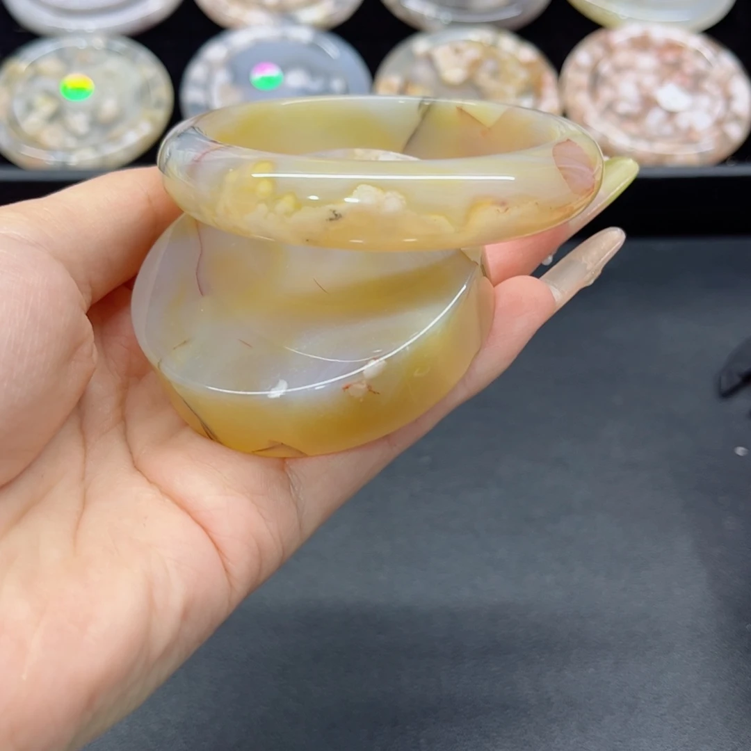 玛瑙/玉髓手镯未镶嵌6162