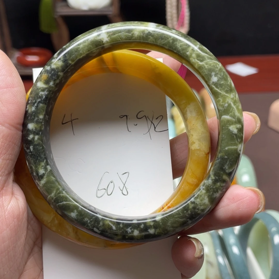 蛇纹石玉未镶嵌手镯冰****