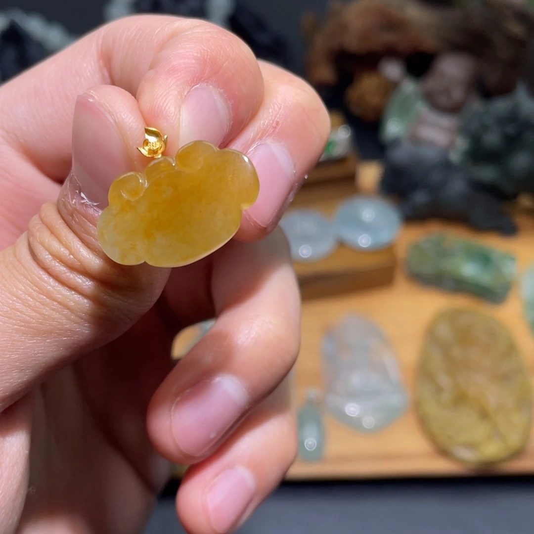 定制翡翠18K金镶嵌吊坠