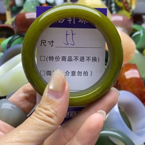 未镶嵌蛇纹石玉手镯