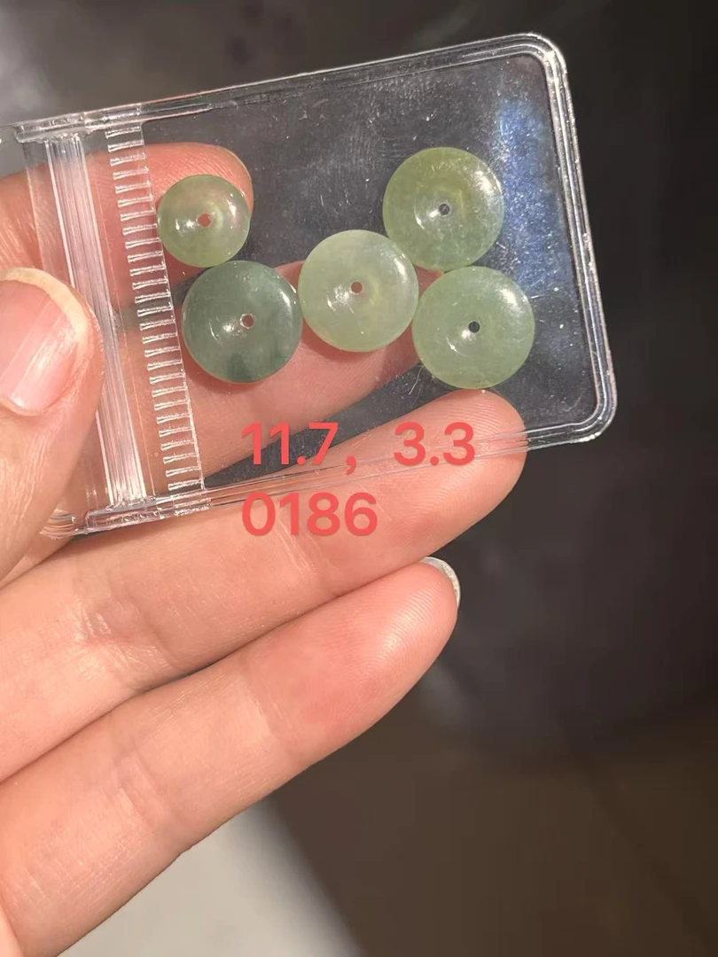 天然缅甸A货翡翠平安扣