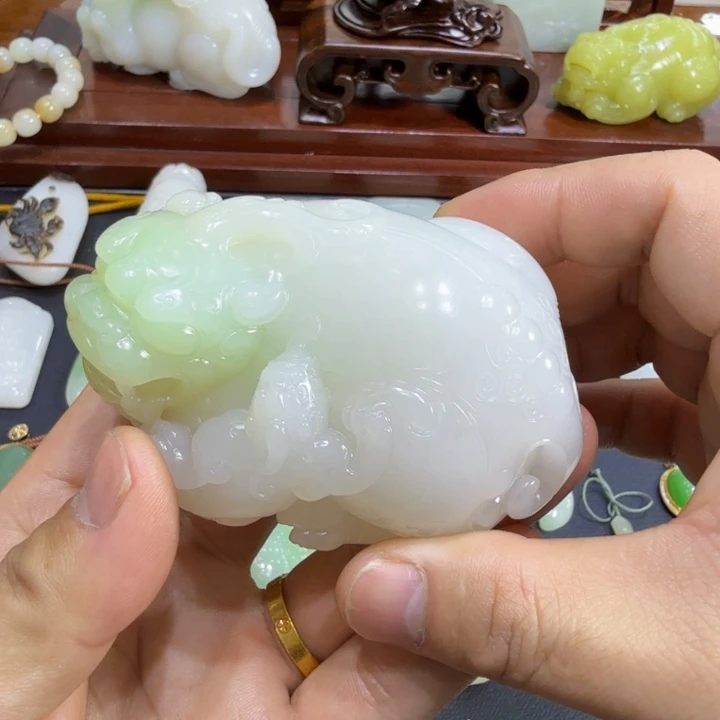 未镶嵌和田玉挂件杨*