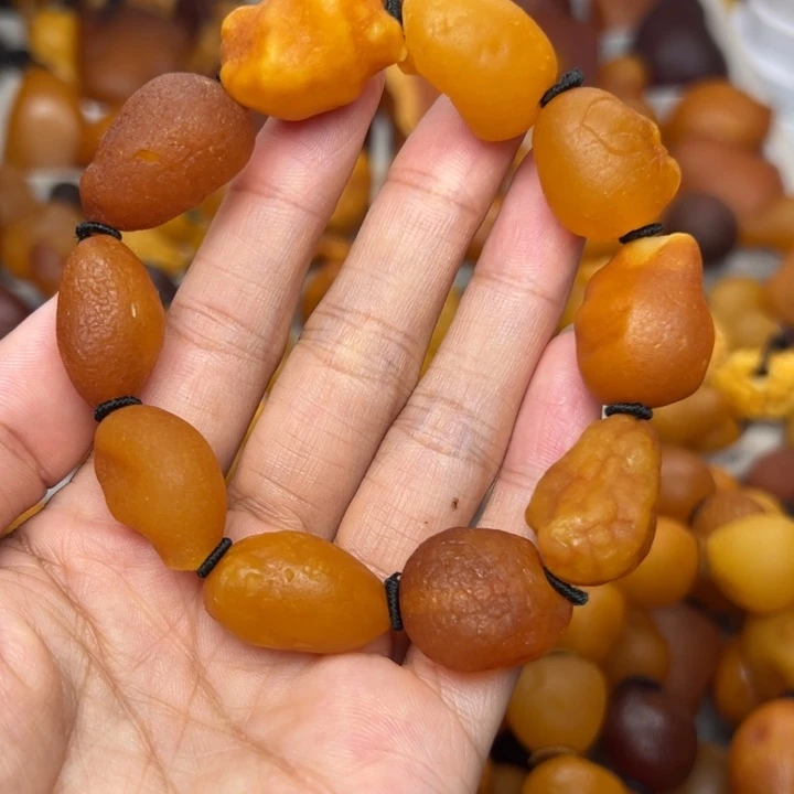 琥珀未镶嵌颈饰天然蜜蜡