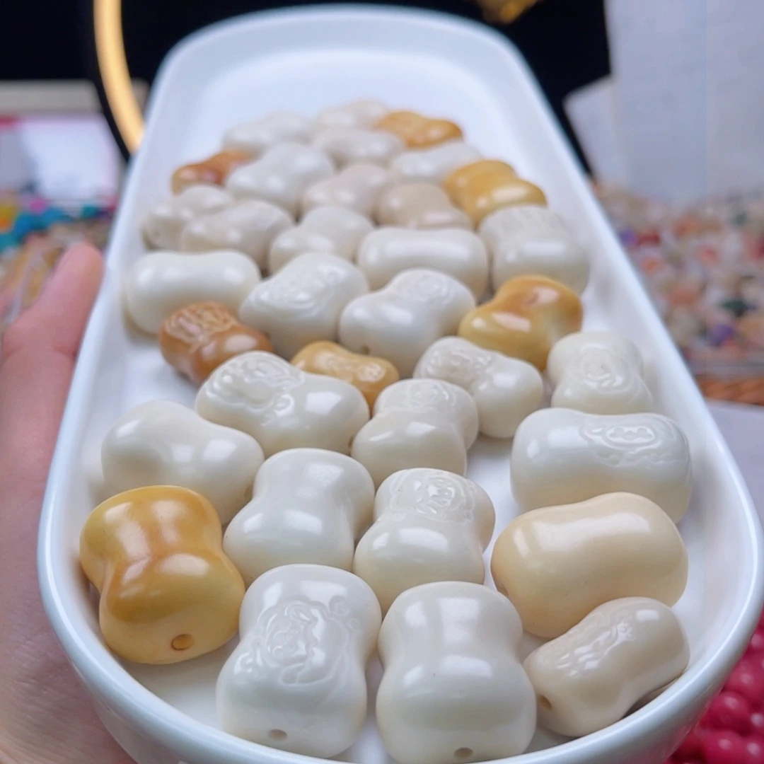 吊坠白玉菩提a21+mm/5+1颗象牙果肥皂瑕