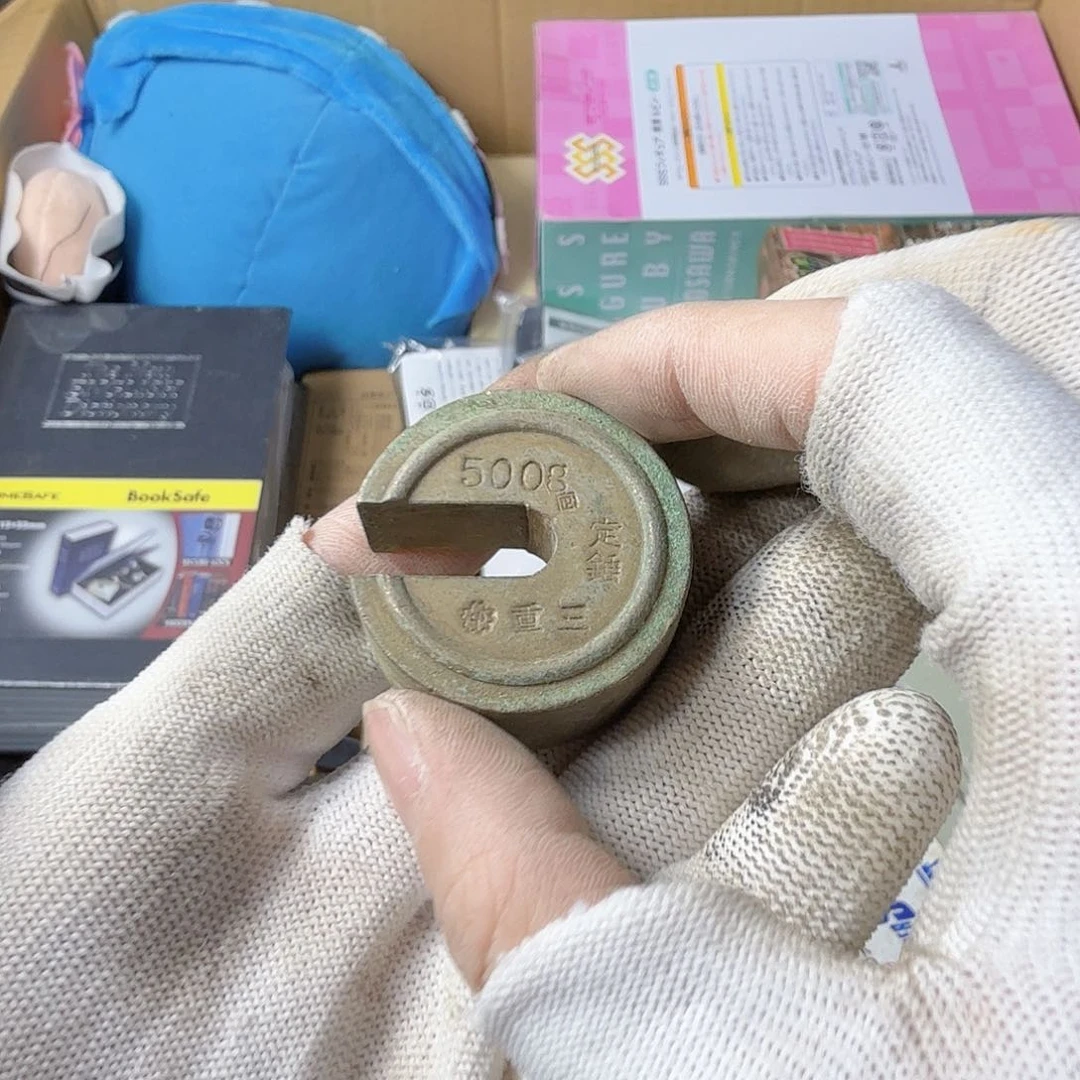 寸**金中古商品，瑕疵品，不保好坏。723
