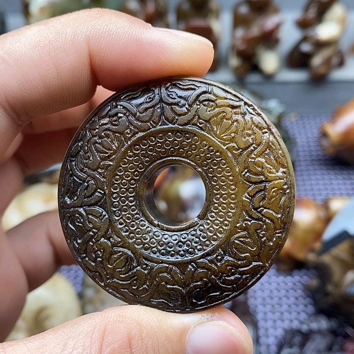 未镶嵌蛇纹石玉颈饰