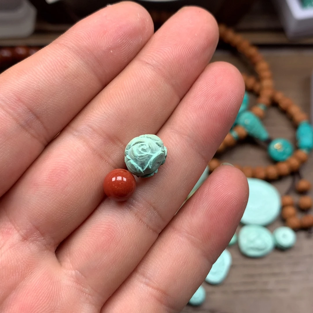 南红玛瑙未镶嵌雕刻
