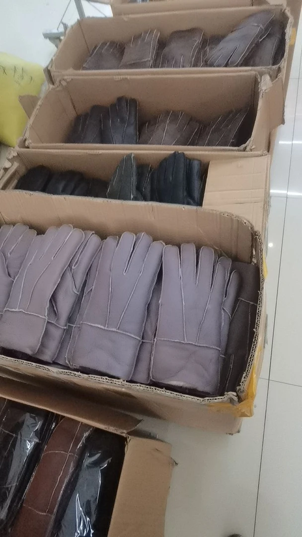 （精选）真皮皮毛一体手套 冬季保暖神器