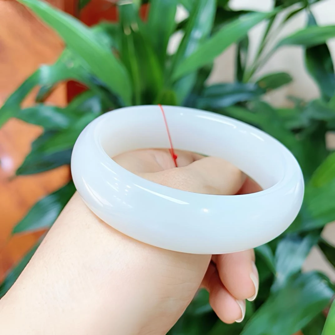 和田玉白玉手镯精品宽版白玉玉镯女士时尚气质玉镯子百搭女款