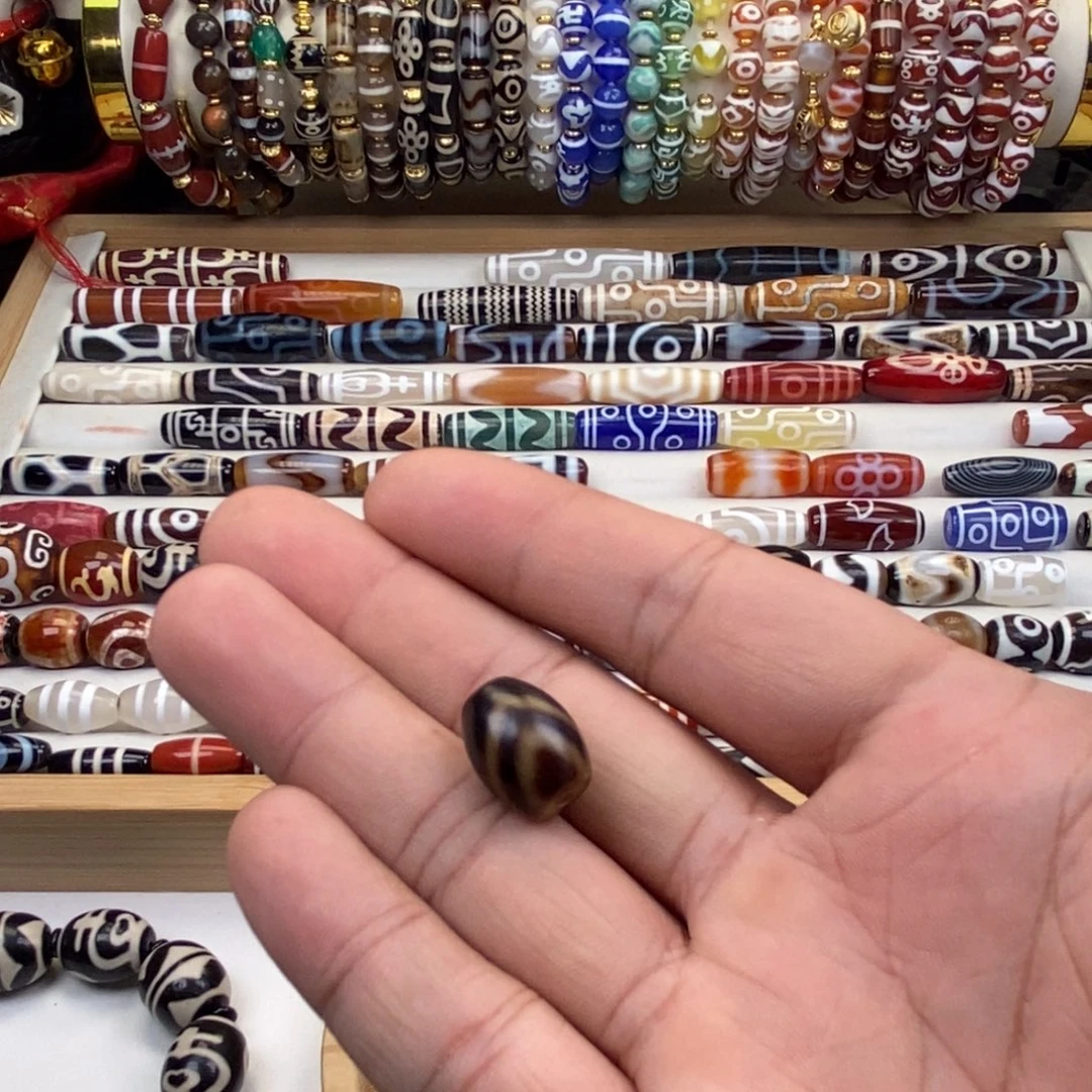 阿***鲁玛瑙/玉髓未镶嵌散珠