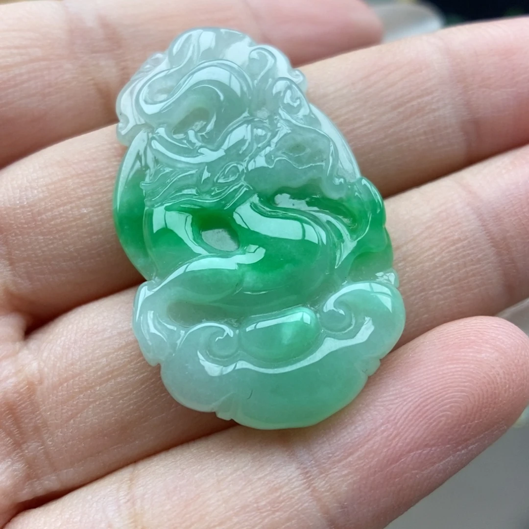 翡翠未镶嵌颈饰吊坠