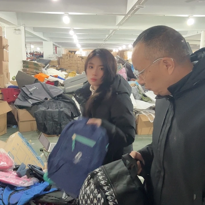 多色多款小书包发一