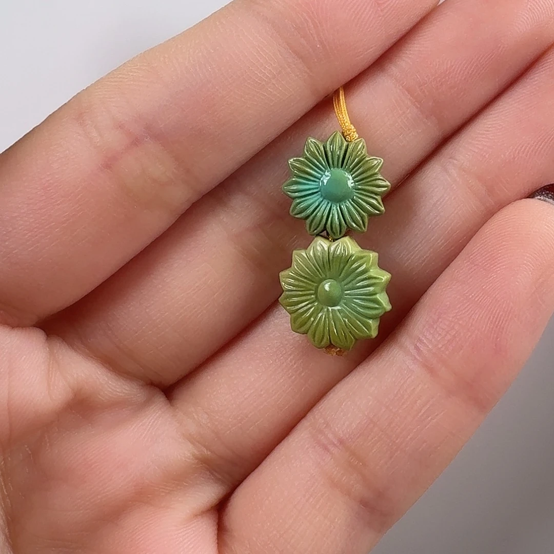 绿松石未镶嵌挂件