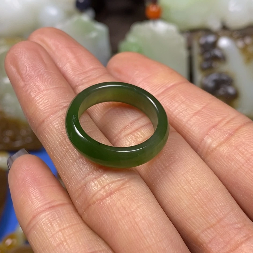 和田玉指环未镶嵌李**?