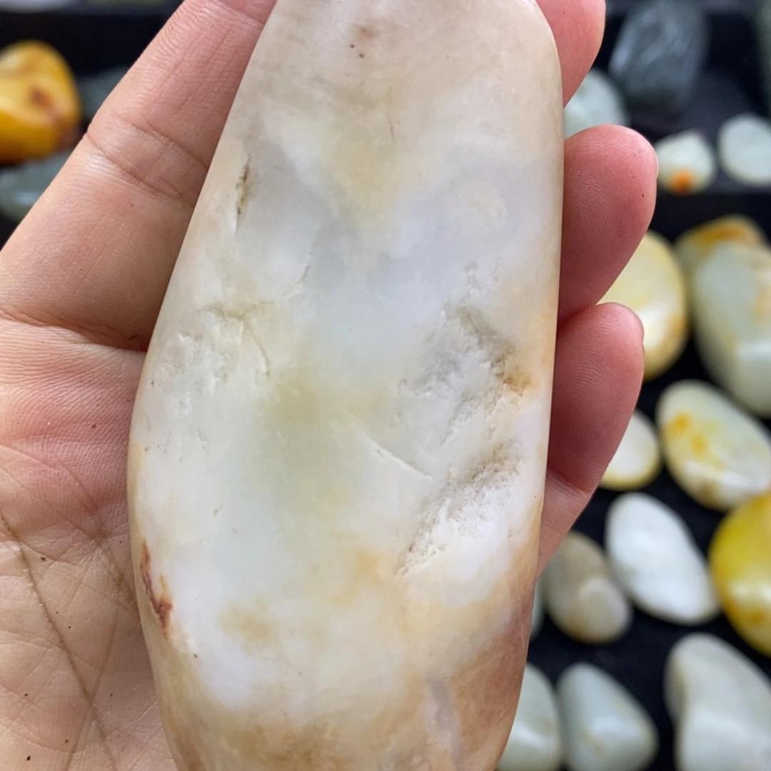 未镶嵌和田玉（子料）摆件