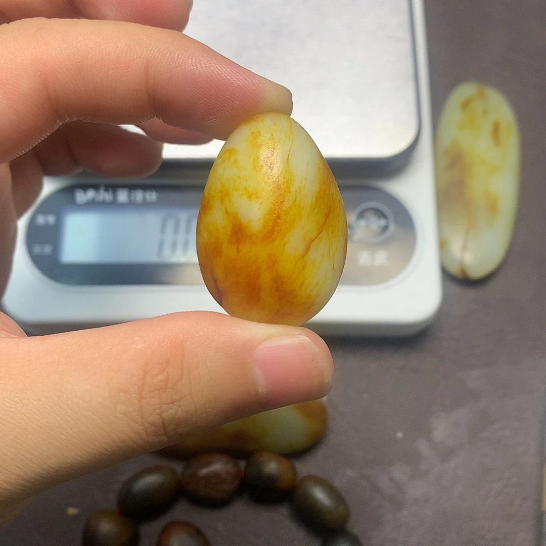 和田玉（糖玉）未镶嵌挂件