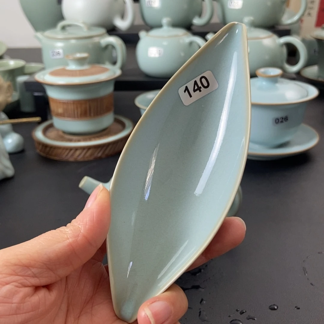微瑕天青釉的茶则
