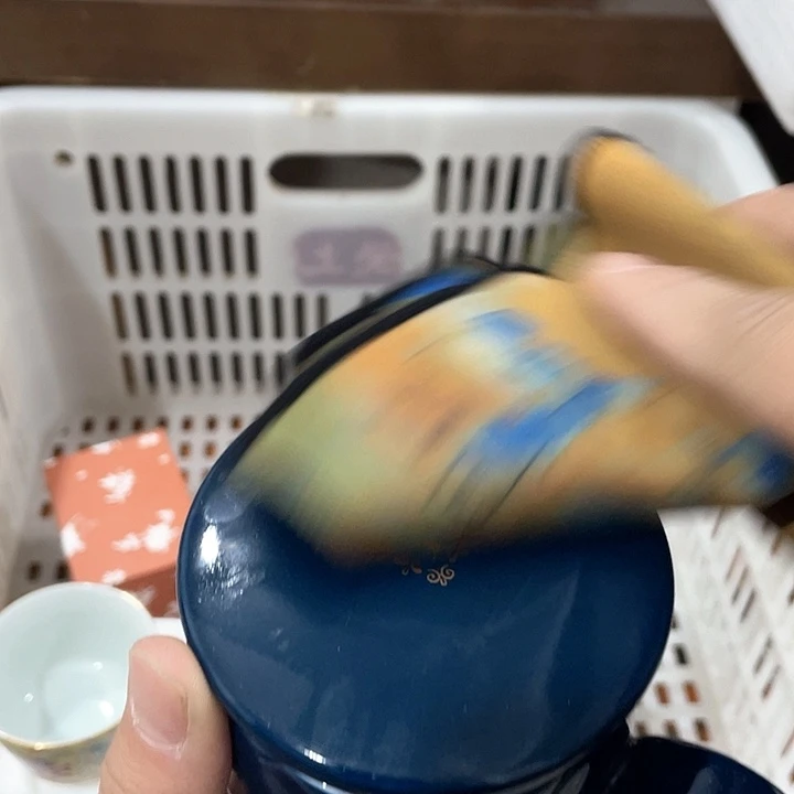 陶瓷茶具全部清清完回家过年