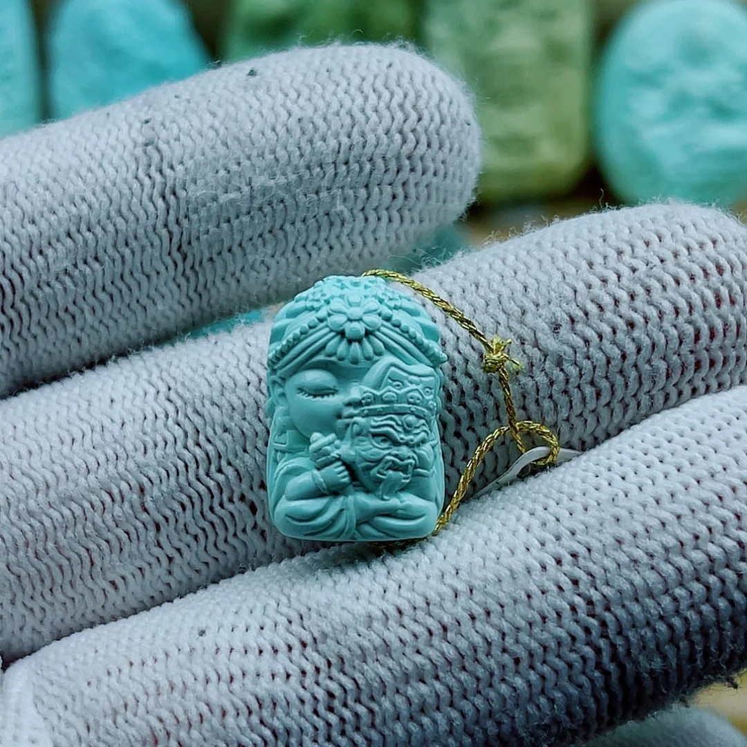 绿松石未镶嵌珠宝奇石