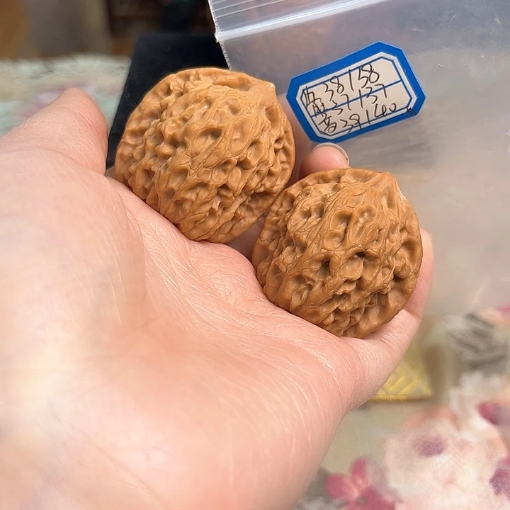 文玩核桃把件非嫁接北京