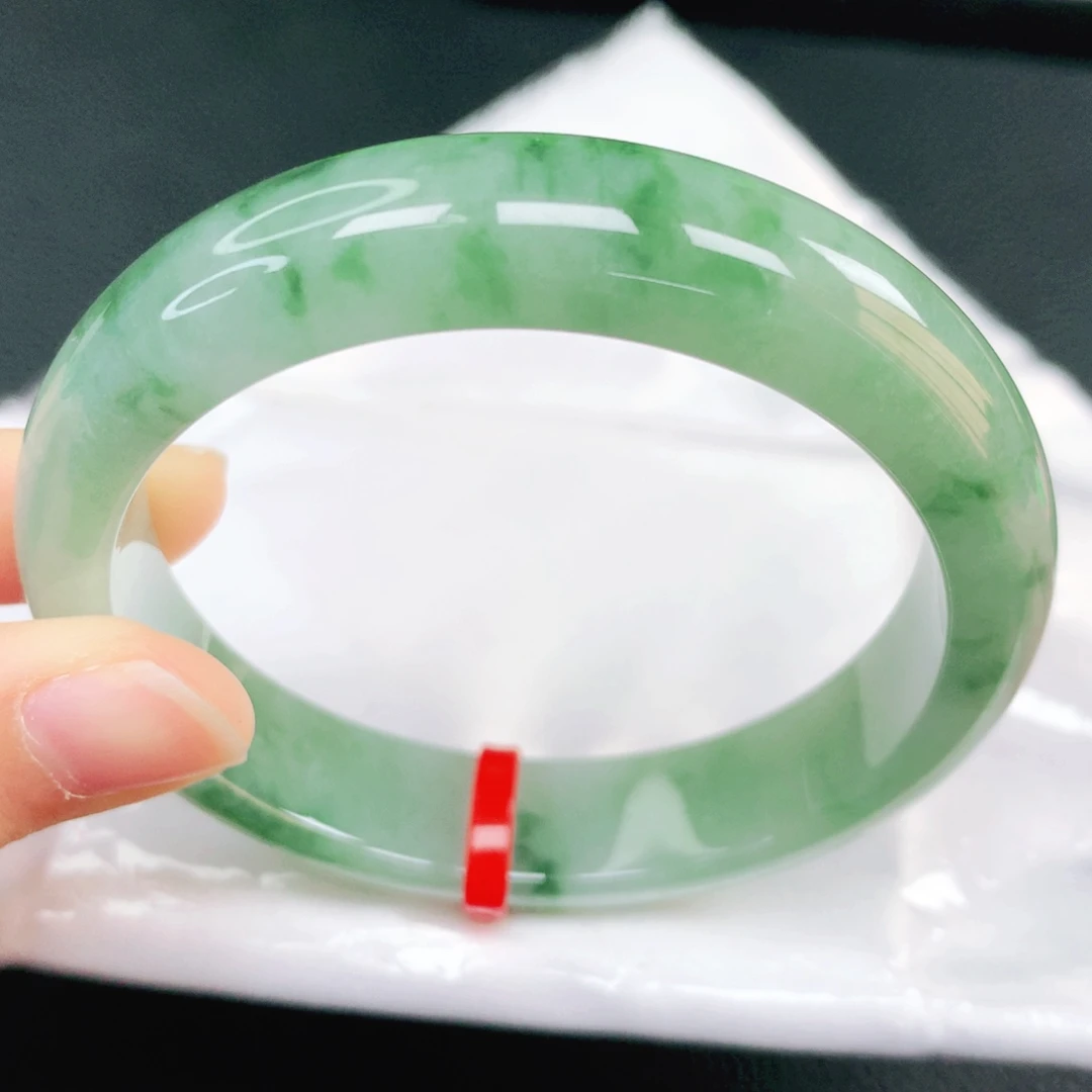 翡翠未镶嵌手镯56圈