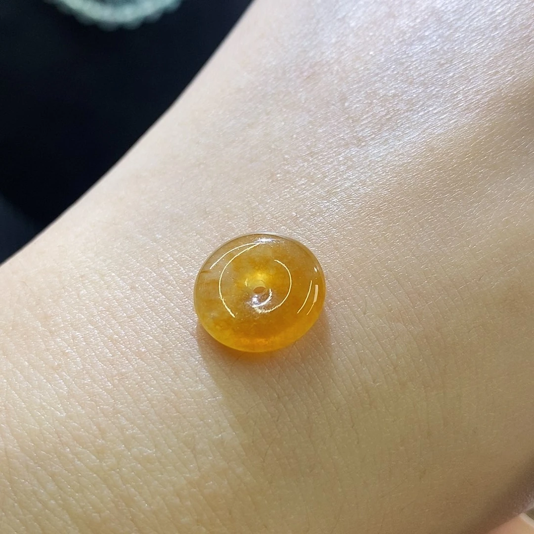 翡翠未镶嵌颈饰扣子