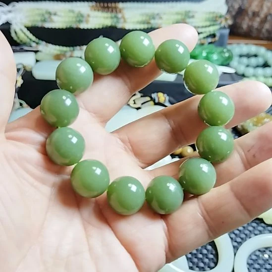 和田玉未镶嵌手串