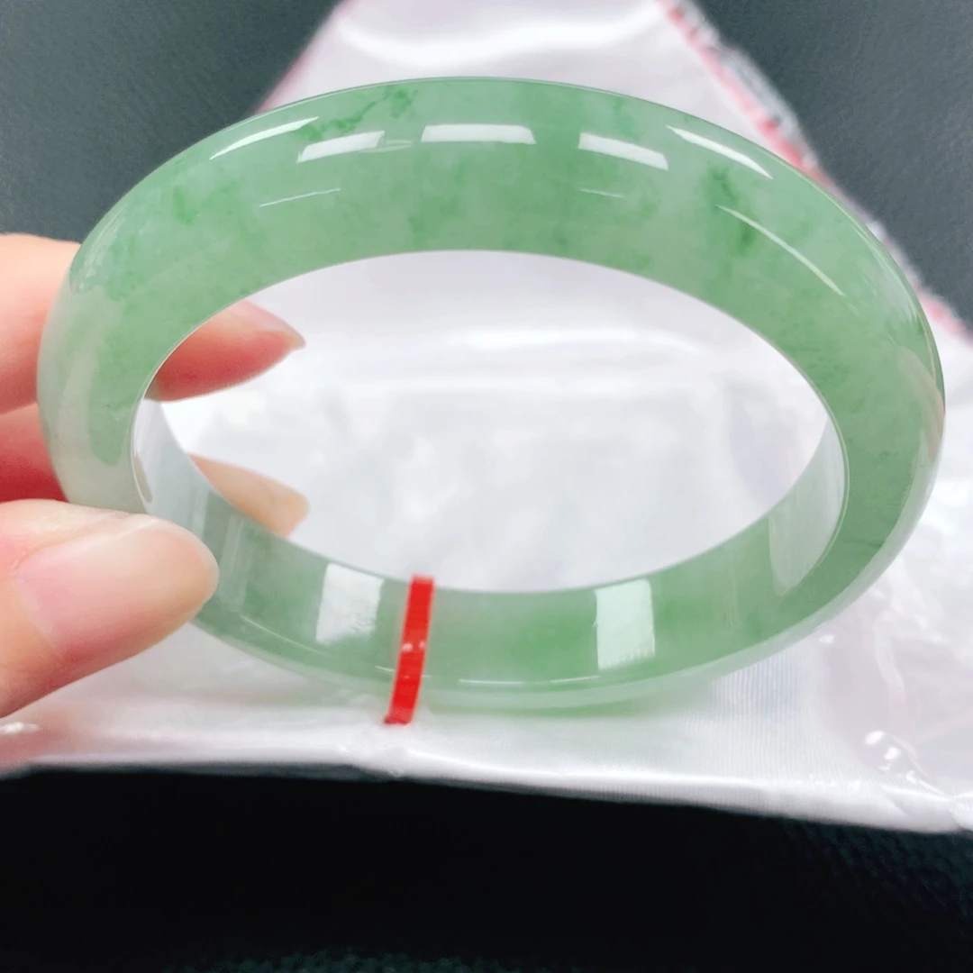 未镶嵌手镯翡翠56圈