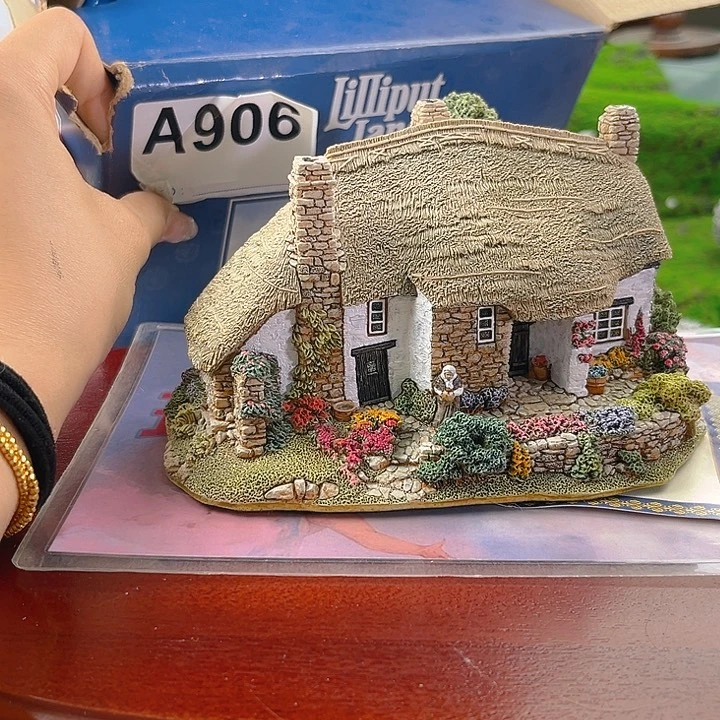 中古小房子微缩景观