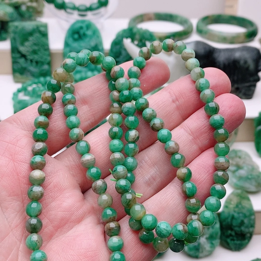 独山玉未镶嵌珠串