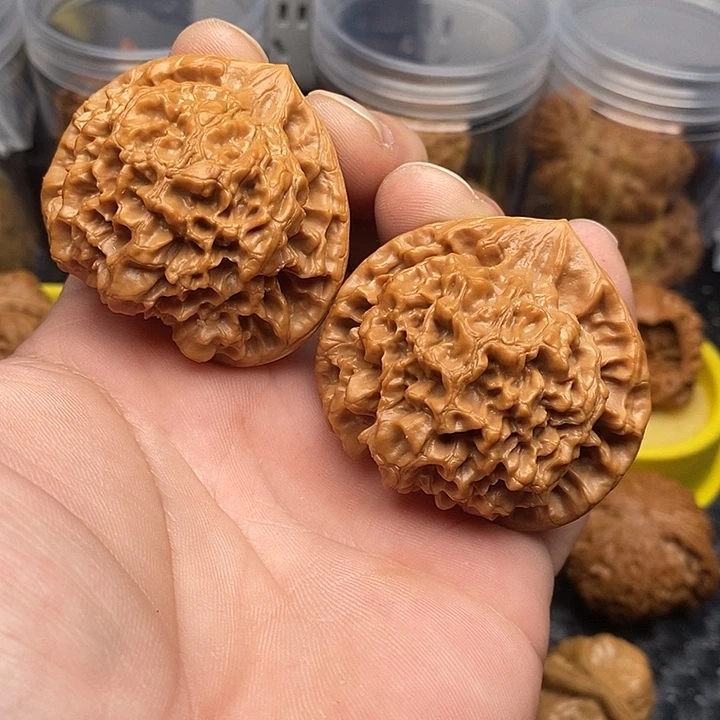 木质文玩核桃大官帽